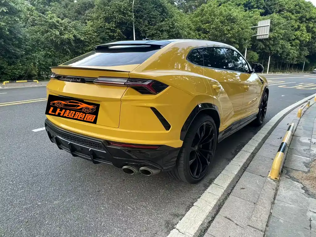Lamborghini Urus 2021 4.0T V8