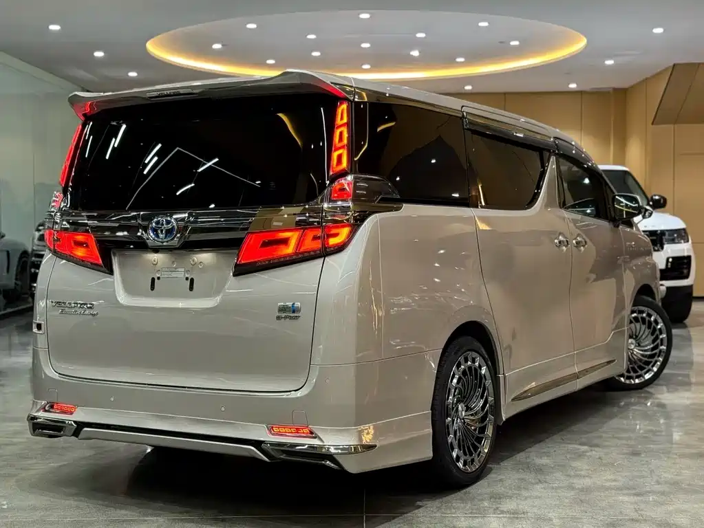 Toyota Vellfire 2019 2.5L HV Luxury