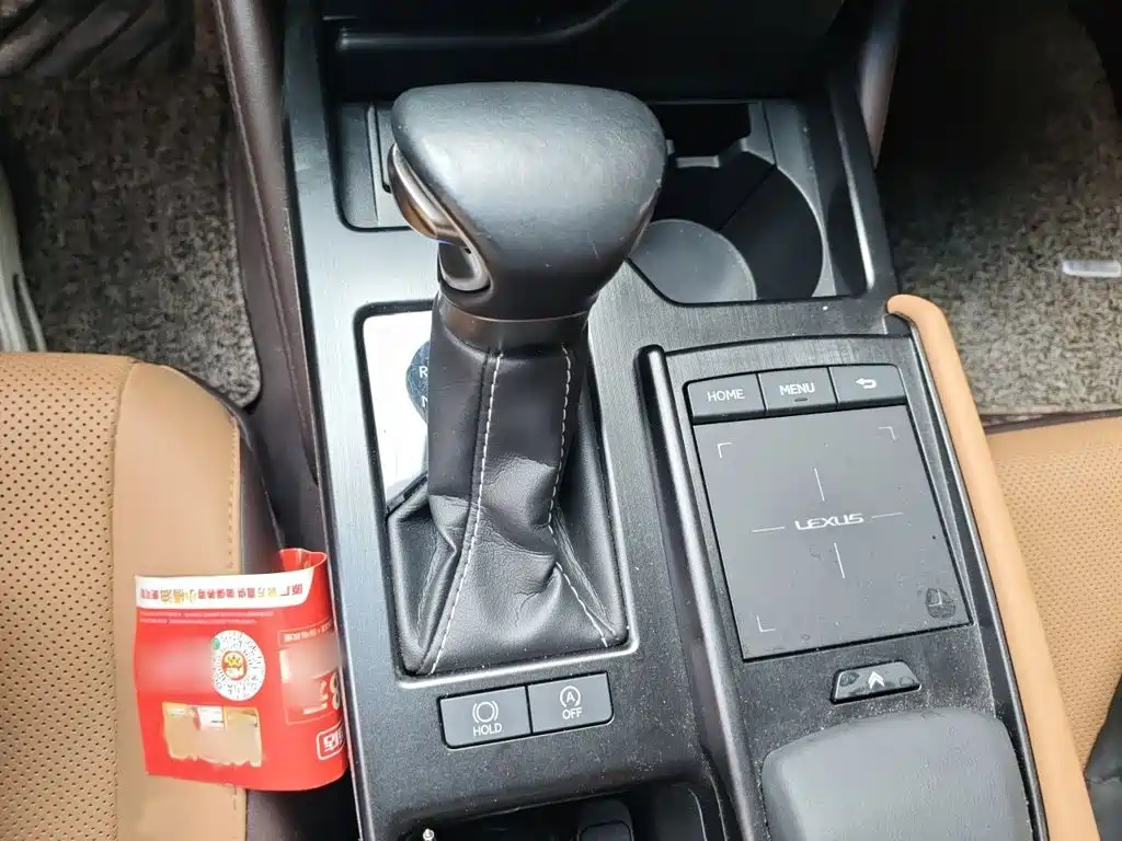 Lexus ES — миниатюра 7
