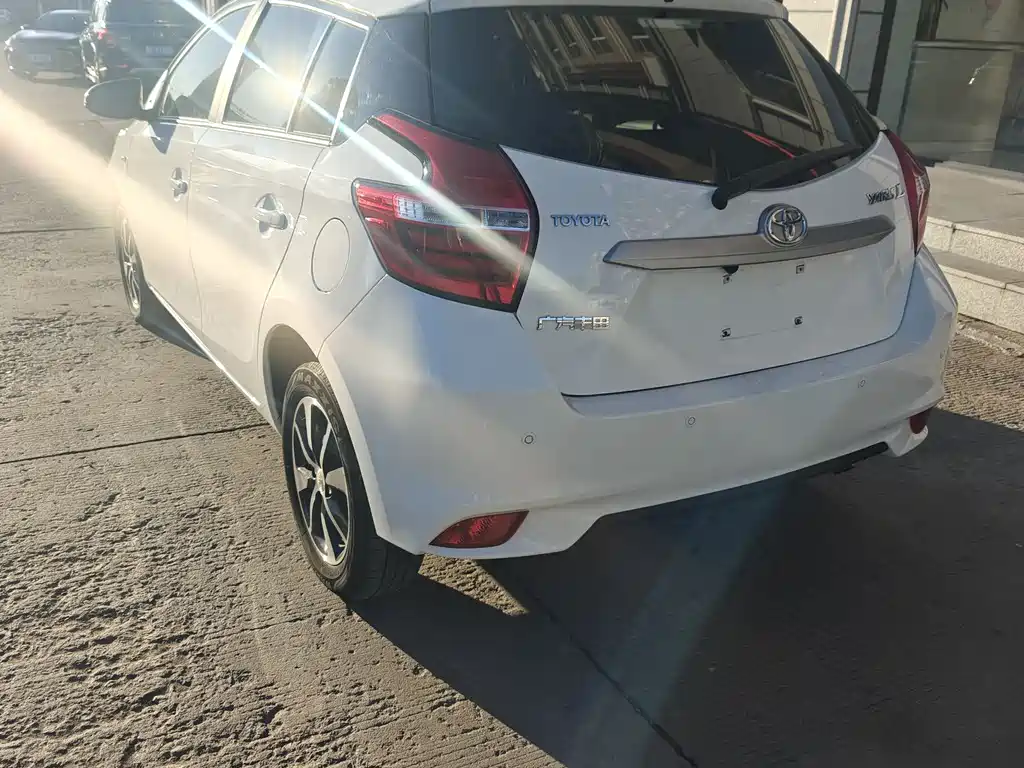 TOYOTA YARIS L ZHIXUAN