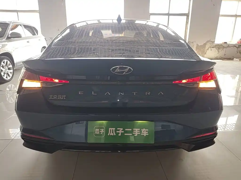 Hyundai Elantra — миниатюра 6