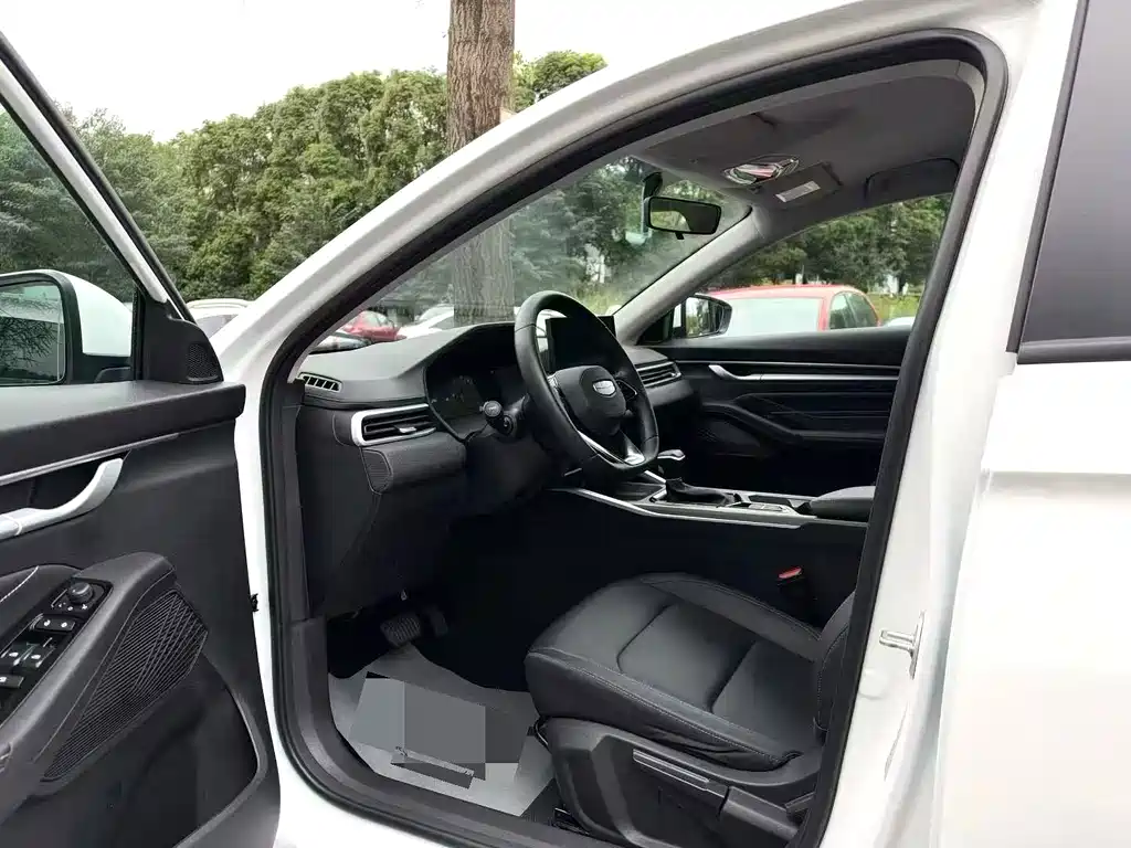 Geely Emgrand — миниатюра 4