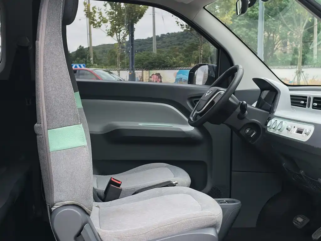Wuling MINIEV — миниатюра 16