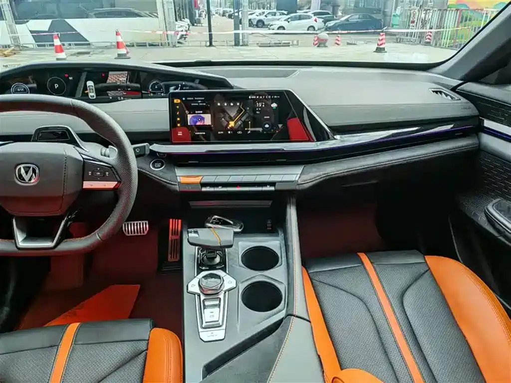 Changan UNI-V 2024 1.5T Luxury Sport