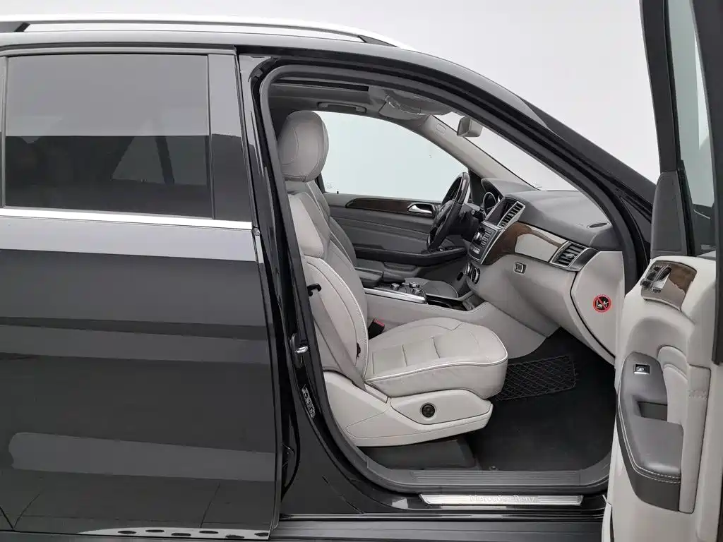 Mercedes-Benz M-Class — миниатюра 23