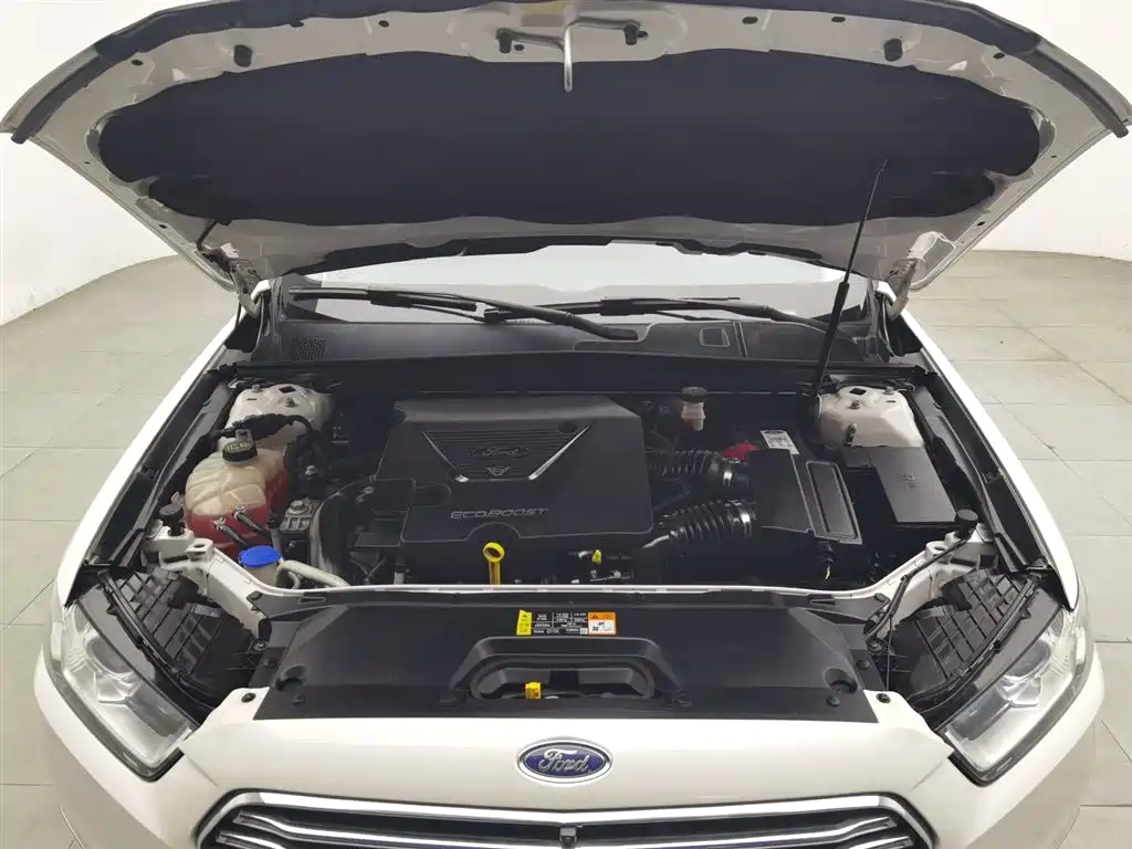 Ford Taurus 2015 EcoBoost 325 V6 Fashion