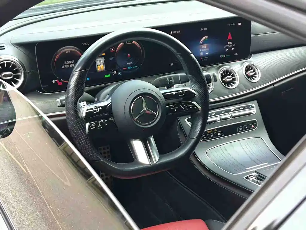 Mercedes-Benz E-Class (Import) — миниатюра 11