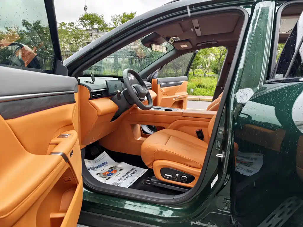 Dongfeng eπ008 2026 мест