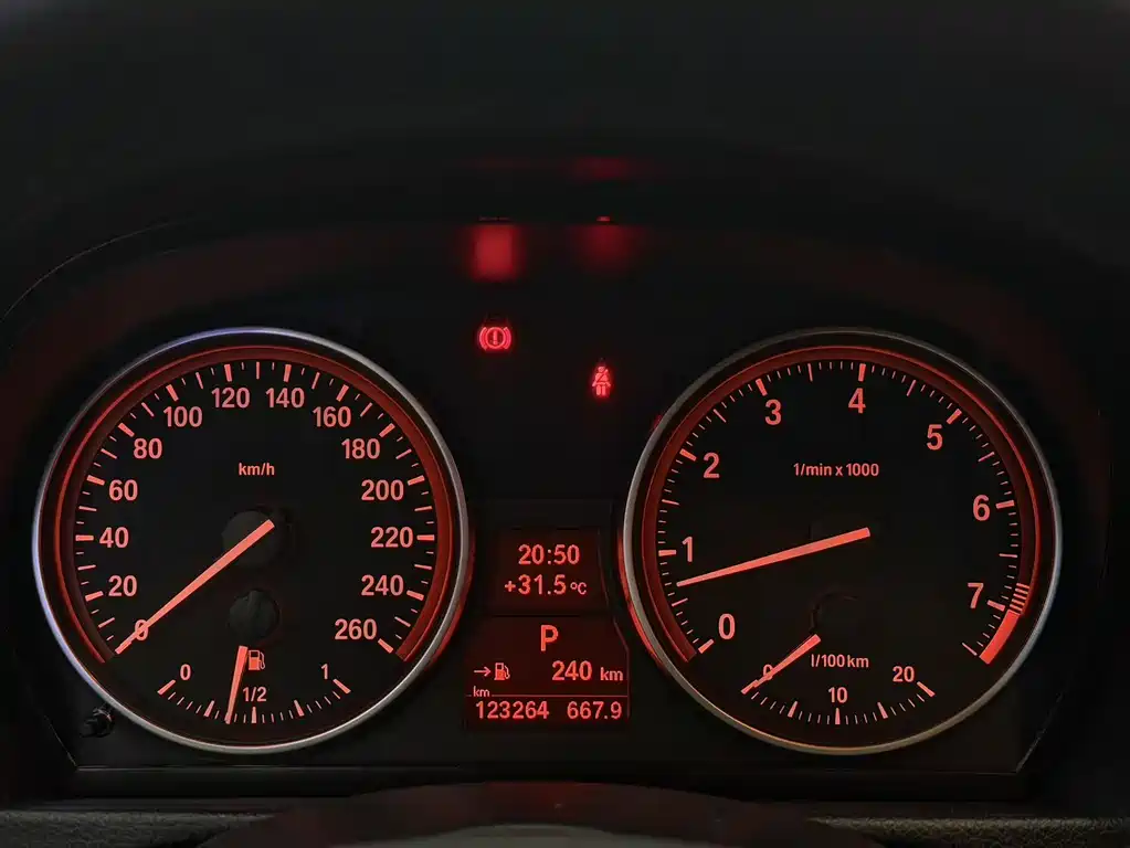BMW 3 Series 3 2011 325i Luxury