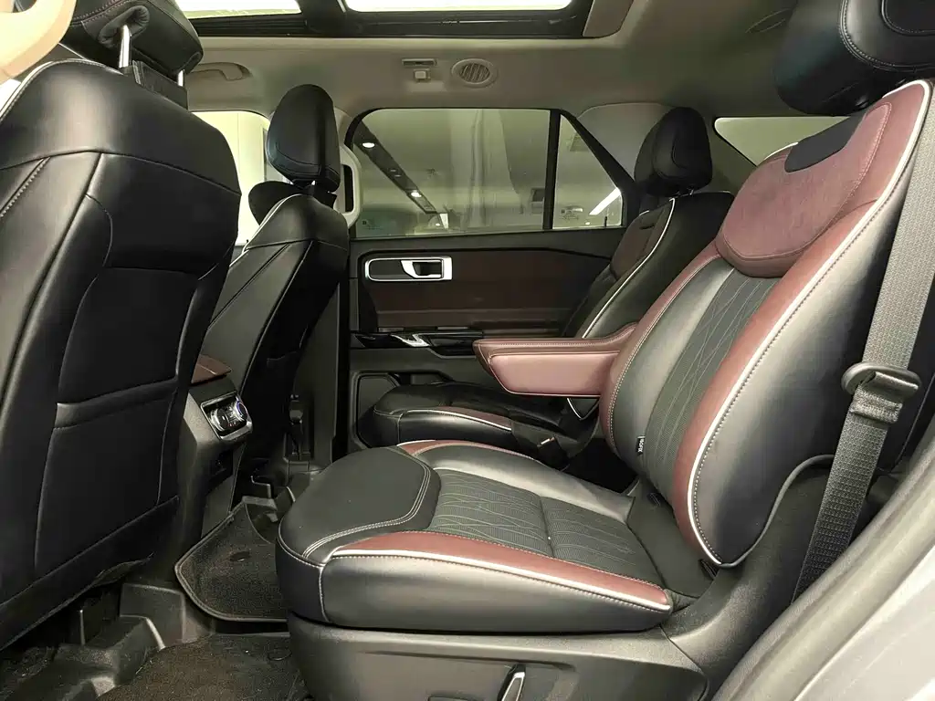 Ford Explorer — миниатюра 16