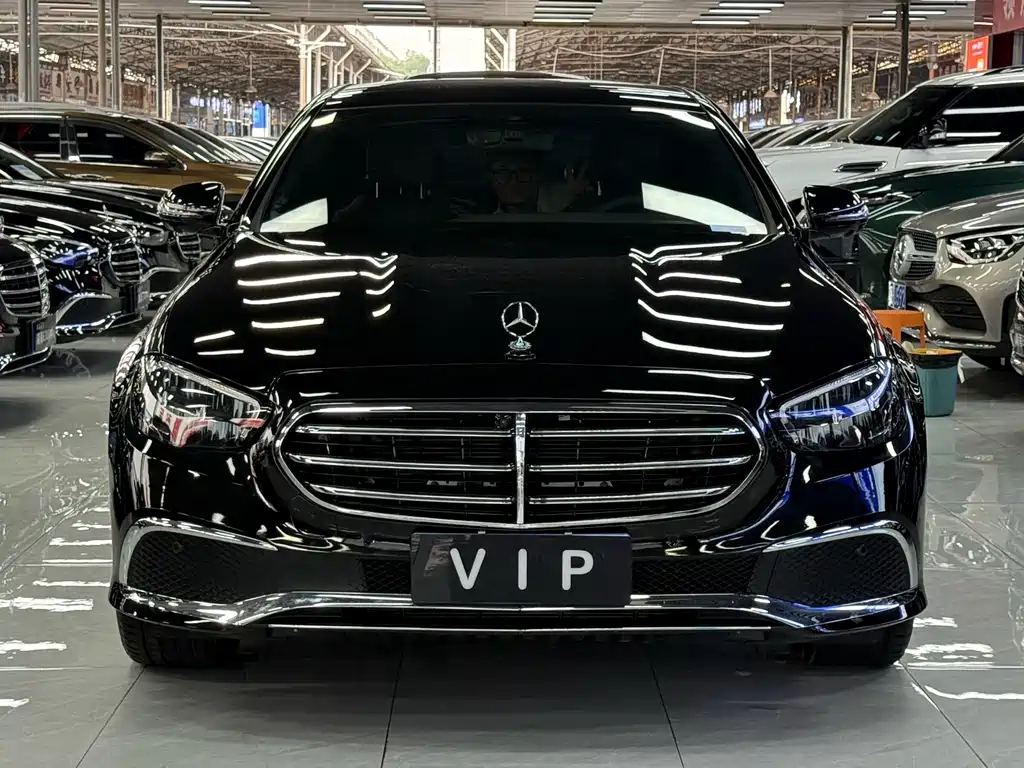 Mercedes-Benz E-Class — миниатюра 2