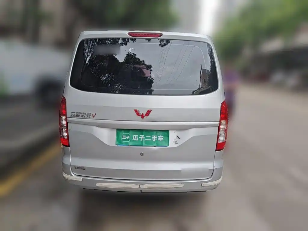 Wuling Hongguang V — миниатюра 3