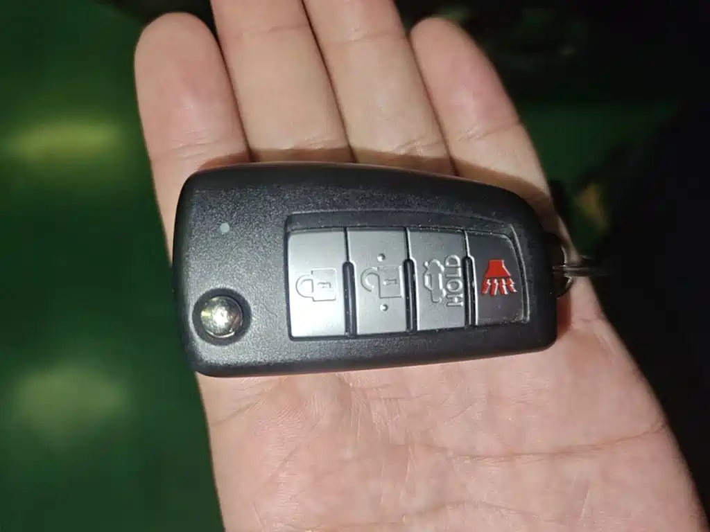 Nissan Sunny — миниатюра 9
