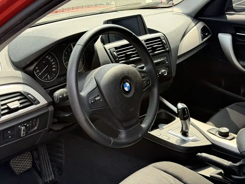BMW 1 Series (Import) — миниатюра 9