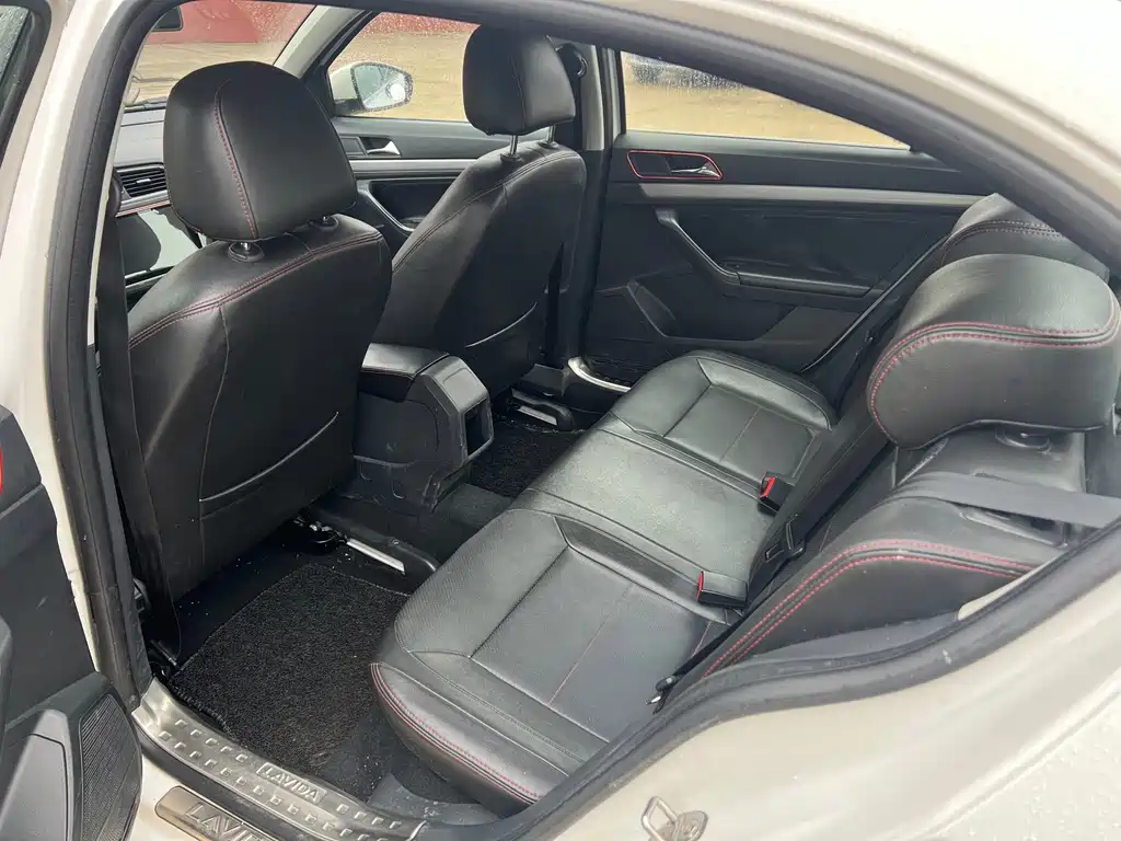 Volkswagen Lavida — миниатюра 7