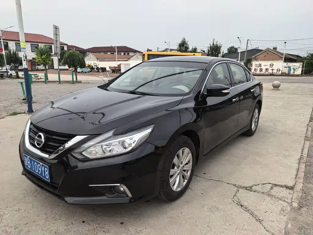 Купить Nissan Teana