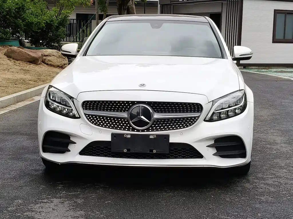 Mercedes-Benz C-Class — миниатюра 2
