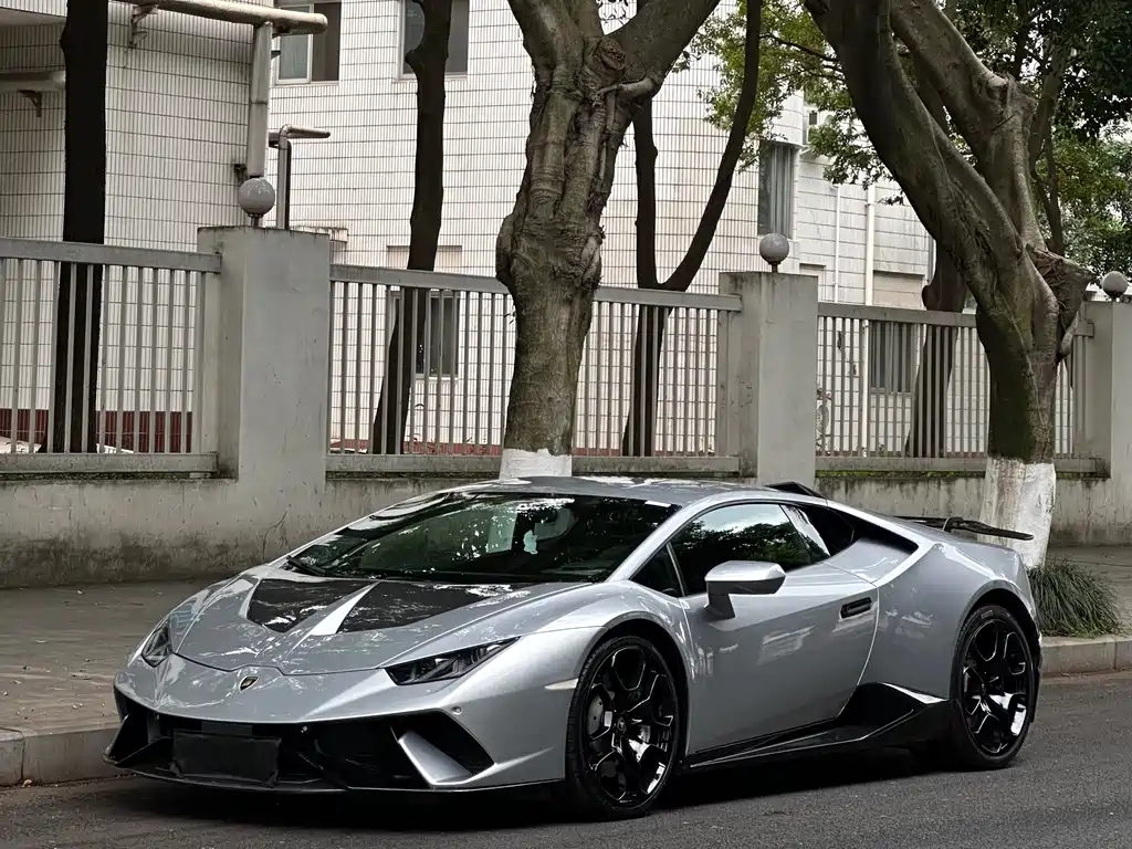 Купить Lamborghini Huracán