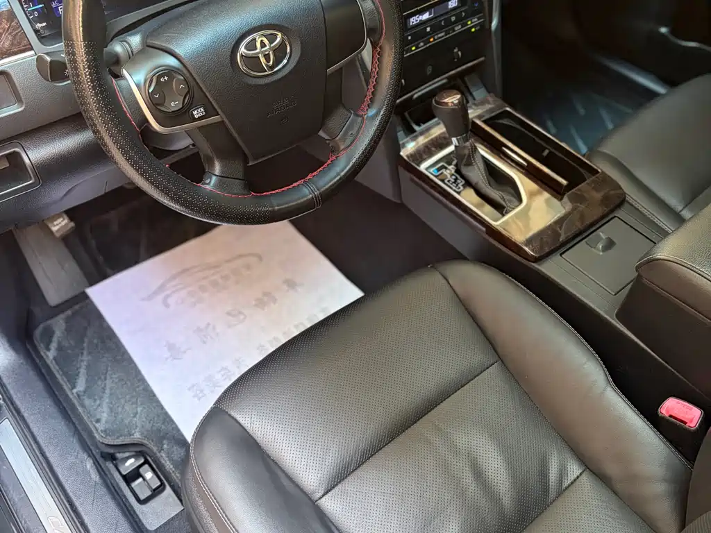 Toyota Camry 2016 2.0G Lead