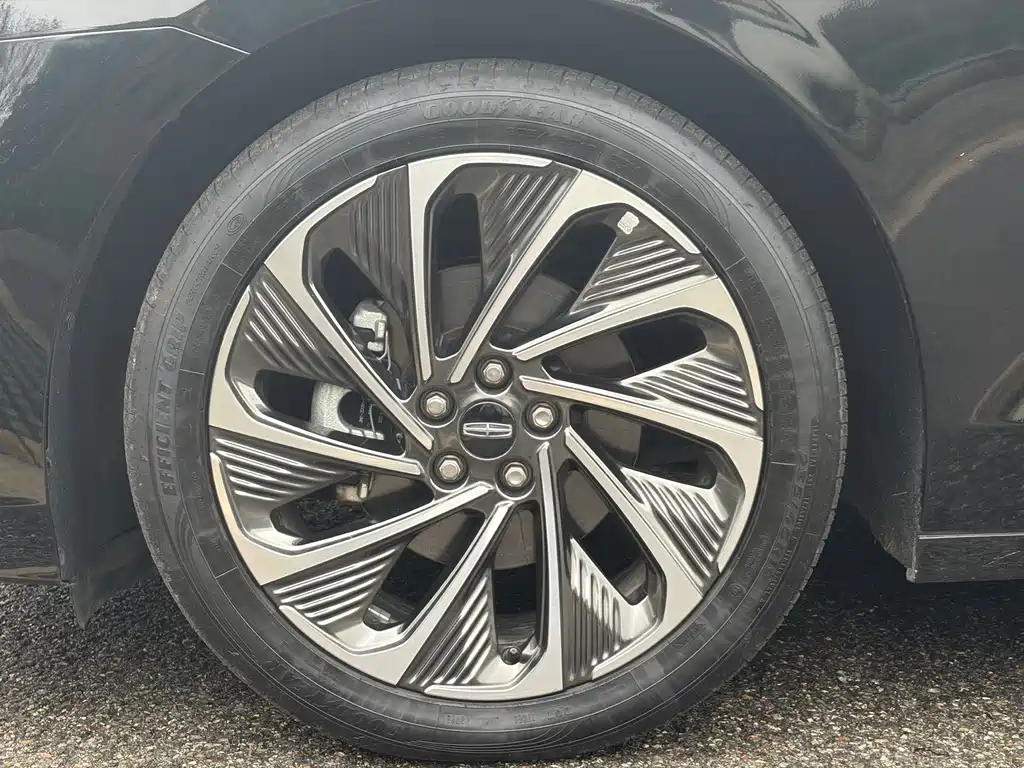 Lincoln Z — миниатюра 8