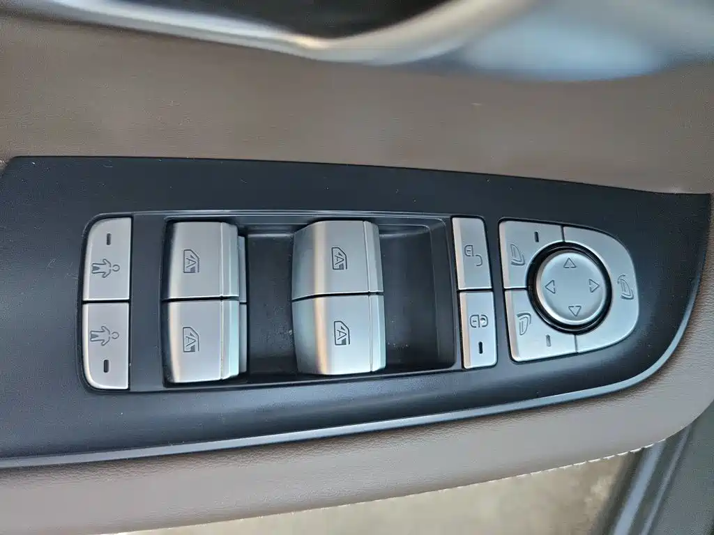 BYD Han — миниатюра 14
