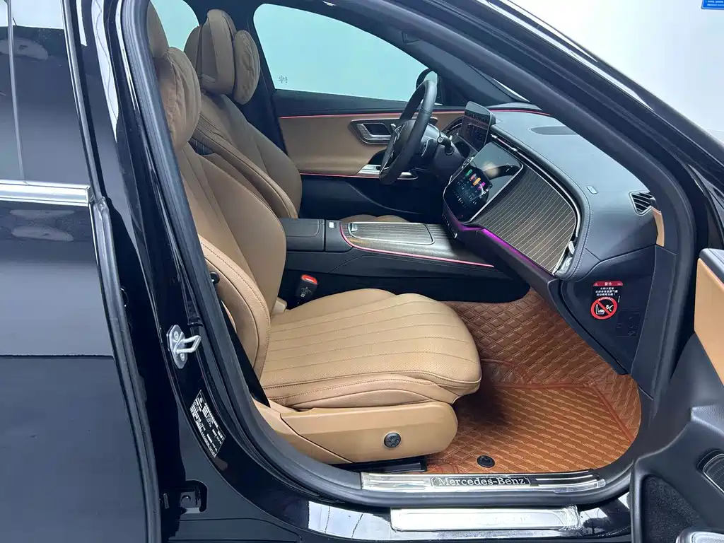 Mercedes-Benz E-Class — миниатюра 13