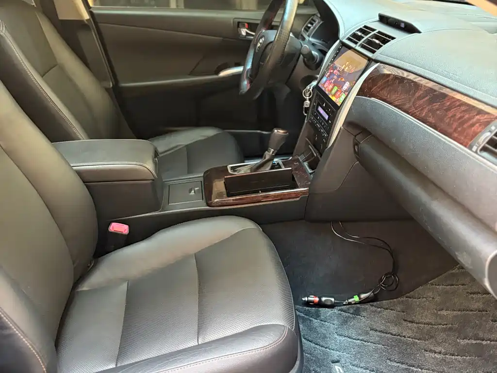 Toyota Camry 2016 2.0G Lead