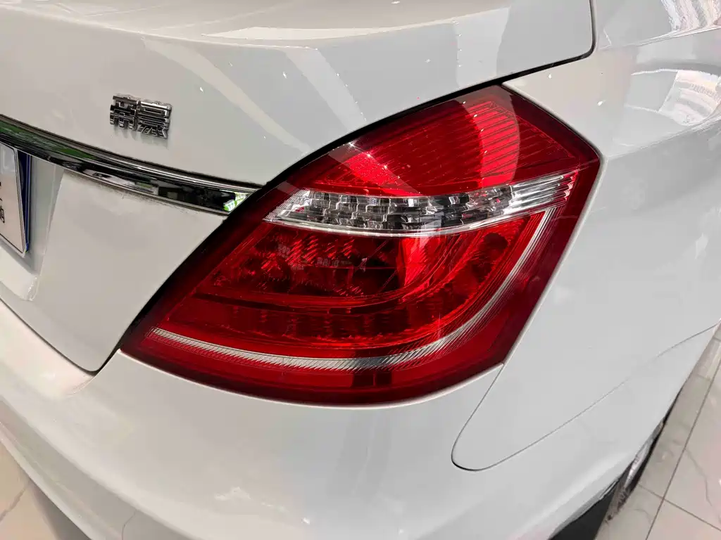 Geely Emgrand — миниатюра 8