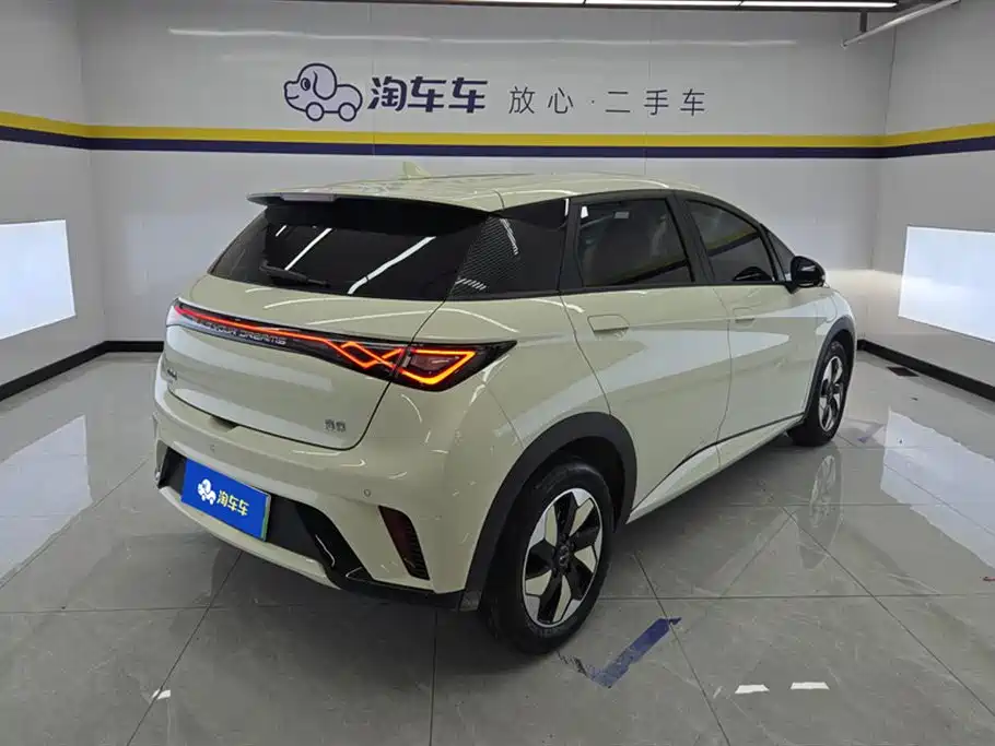 BYD Dolphin 2025 420km Freedom