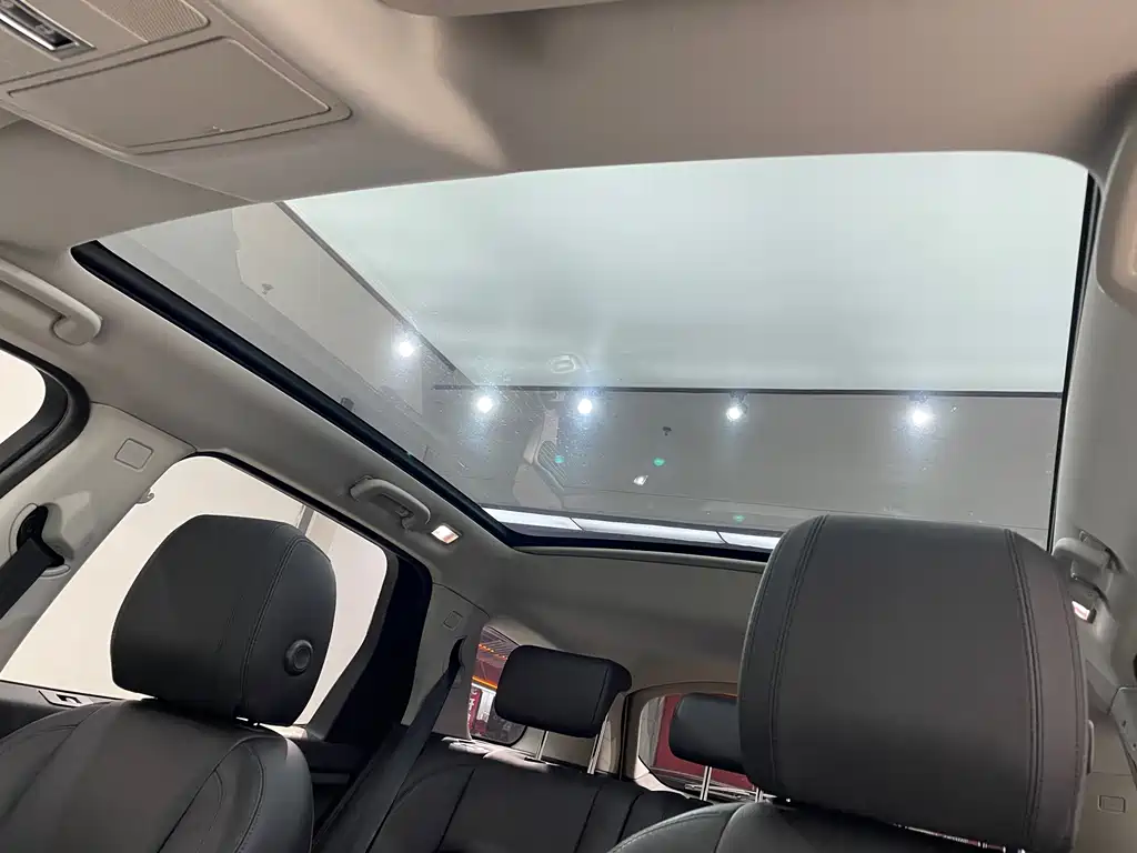 Land Rover Discovery Sport — миниатюра 11