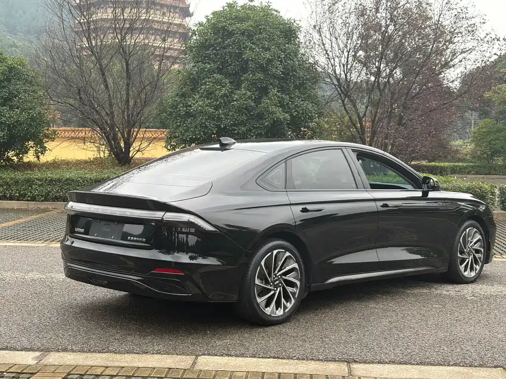 Lincoln Z — миниатюра 5