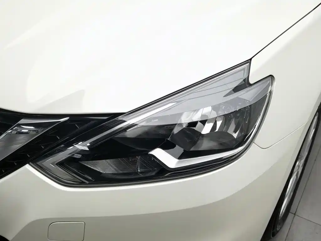 Nissan Sylphy — миниатюра 7