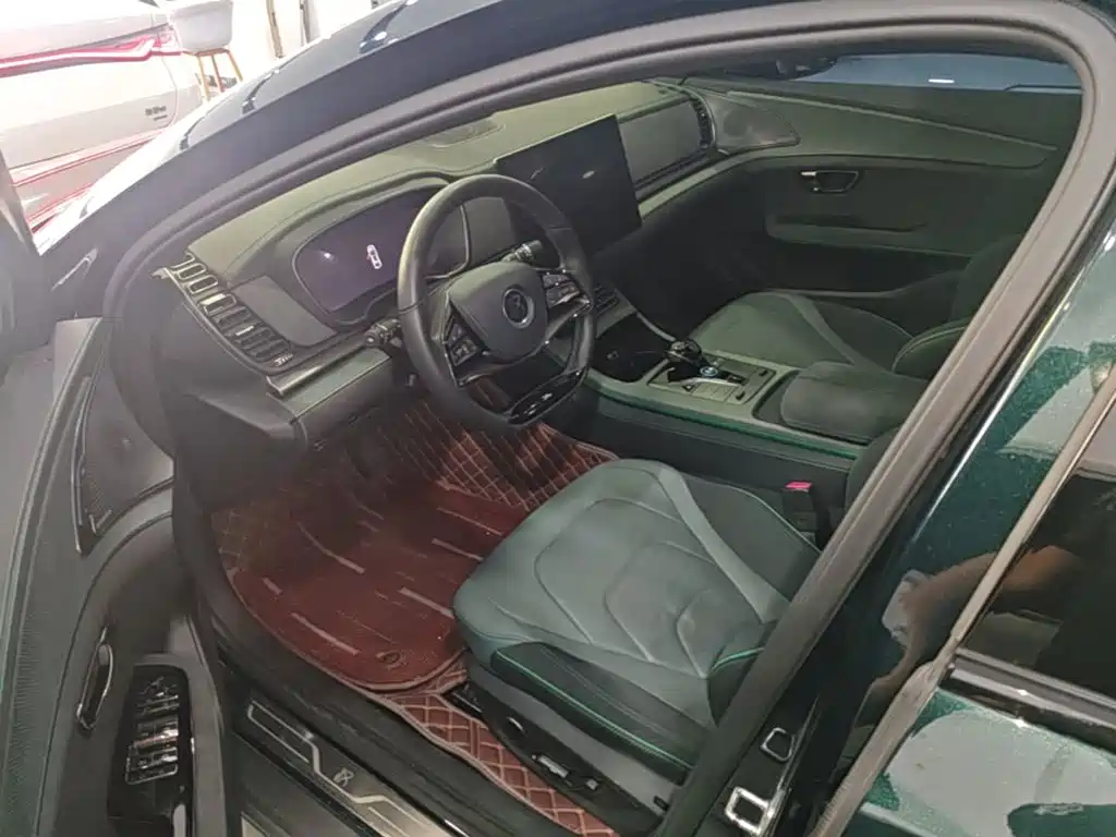 BYD Han — миниатюра 16