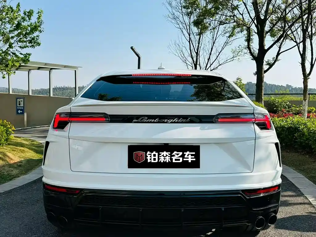 Lamborghini Urus 2021 4.0T V8