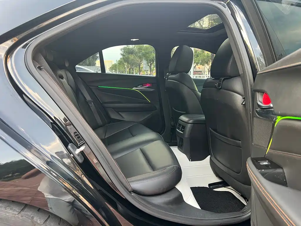 Cadillac CT4 — миниатюра 11