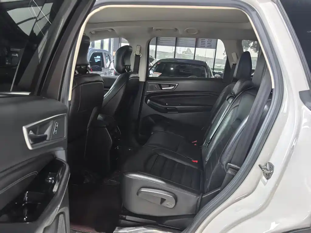 Ford Edge 2018 EcoBoost 245 7 мест V