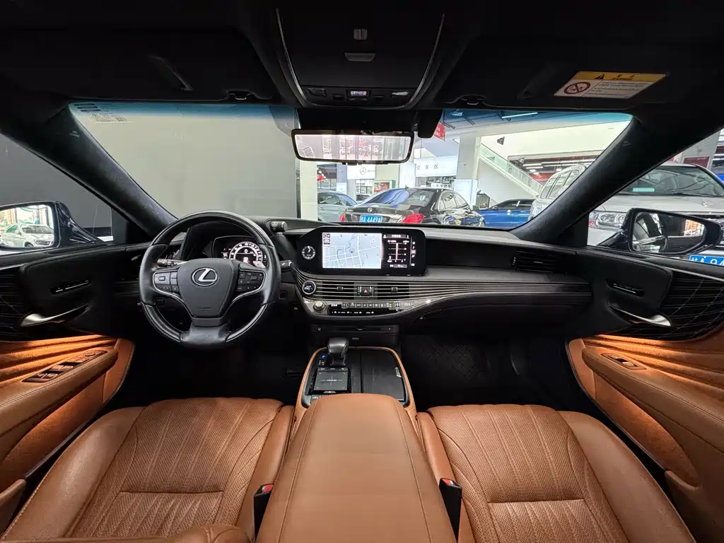 Lexus LS 500h Executive Edition, фото 8