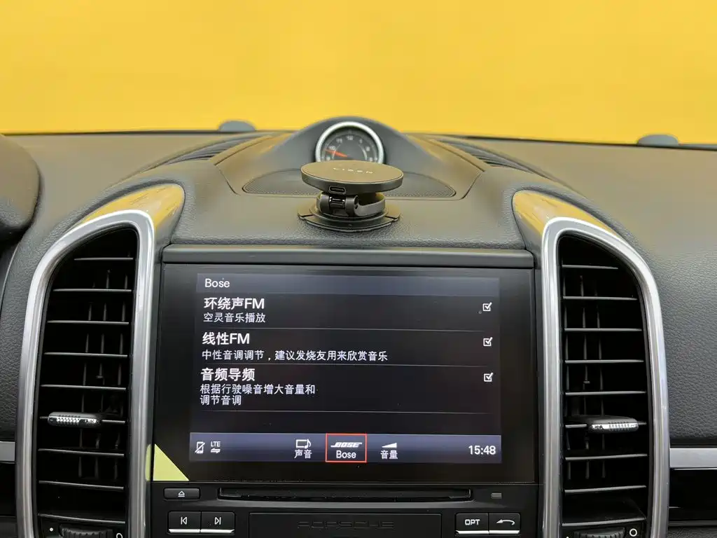 Porsche Cayenne — миниатюра 37