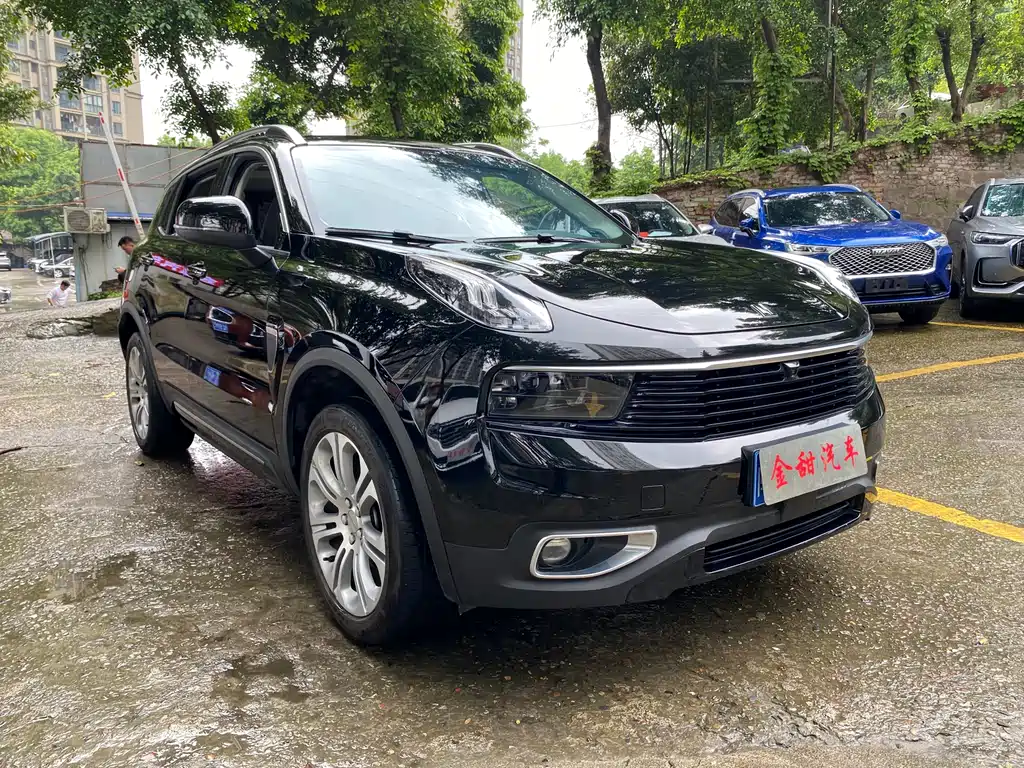 Lynk & Co 01 2019 2.0T Pro V