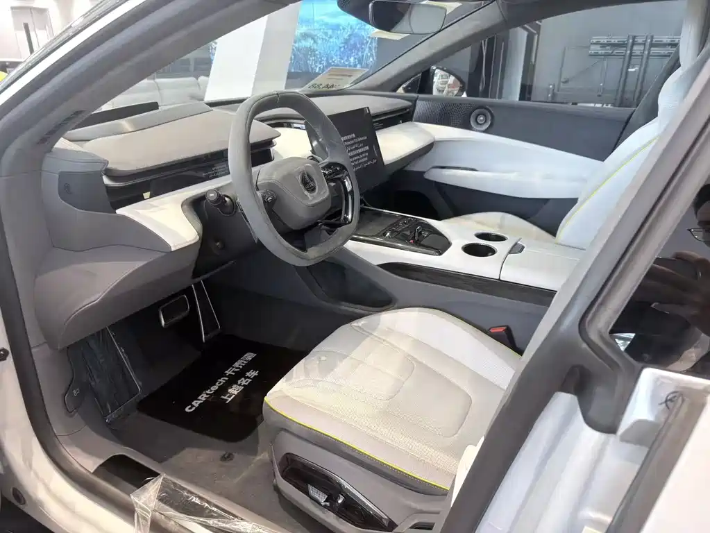 Lotus Emeya 2025 600