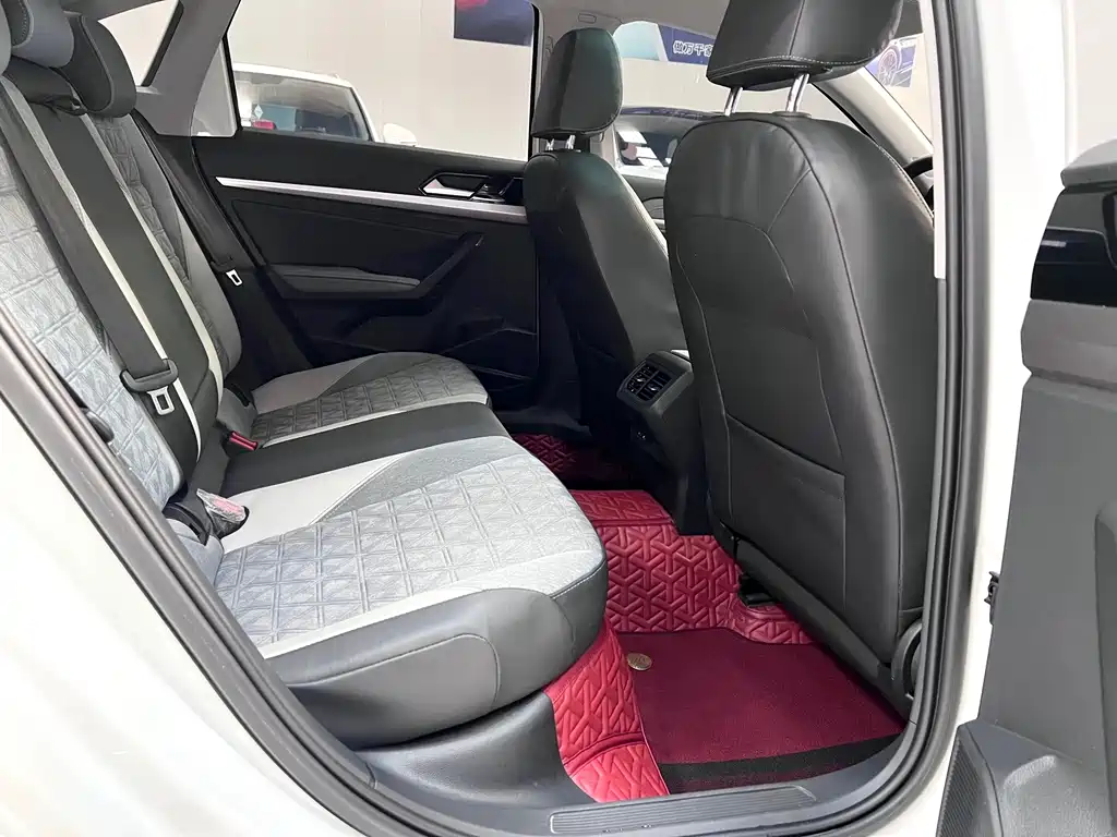 Volkswagen Lavida — миниатюра 11