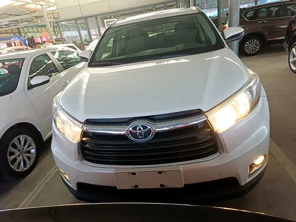 Toyota Highlander — миниатюра 3