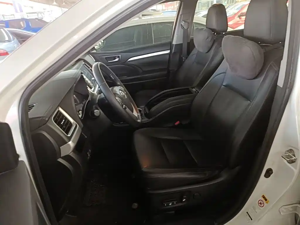 Toyota Highlander — миниатюра 15