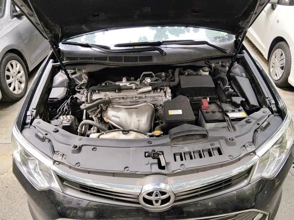 Toyota Camry — миниатюра 11