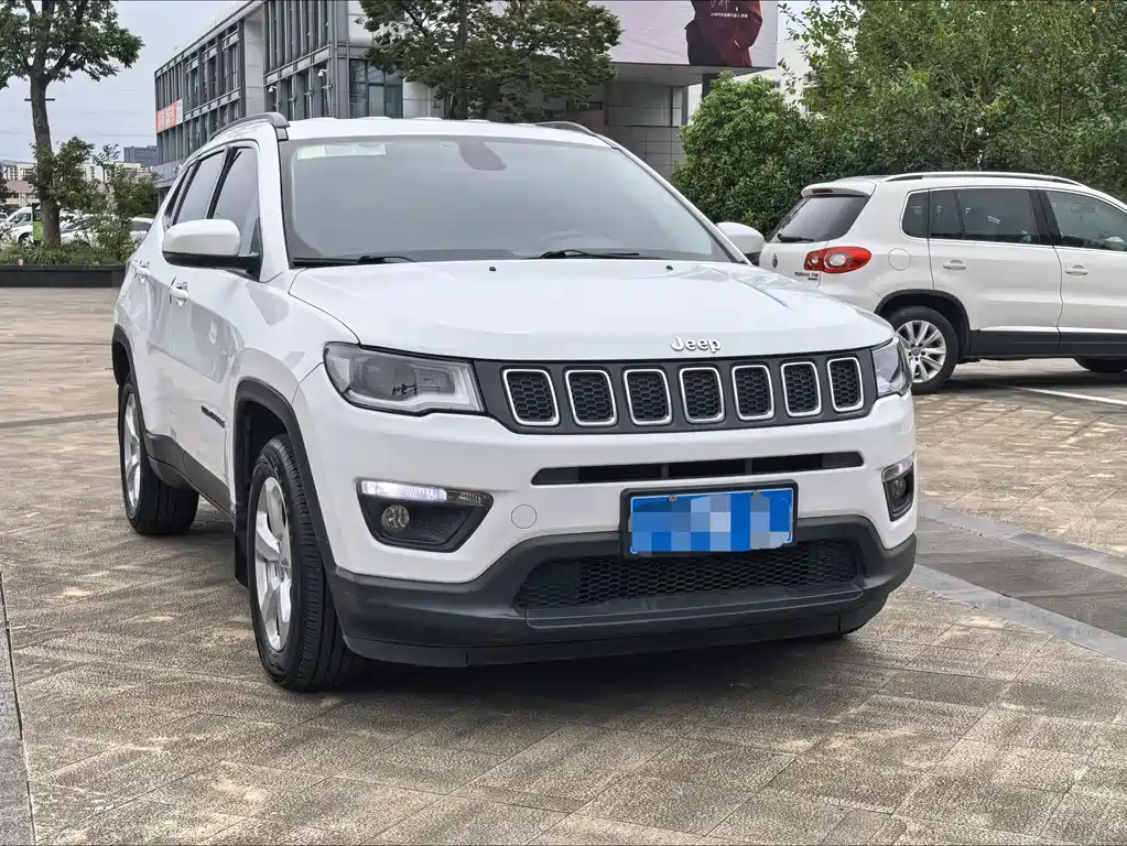 Jeep Compass — миниатюра 3