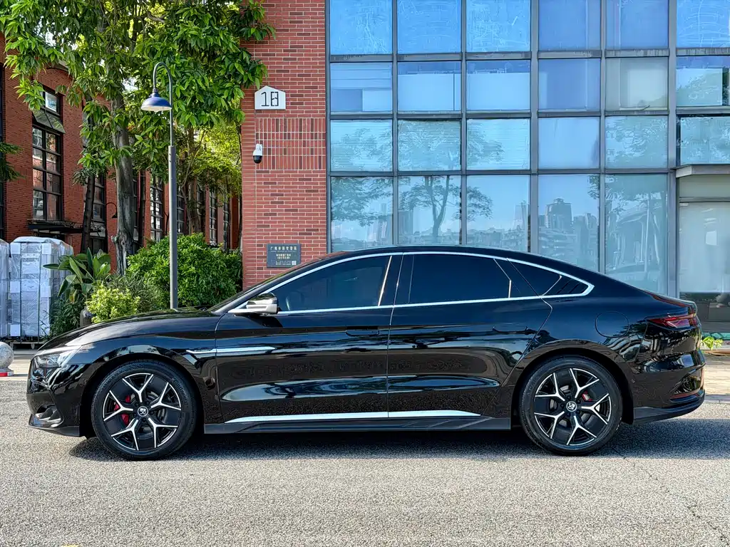 BYD Han 2022 DM-i 242KM Flagship