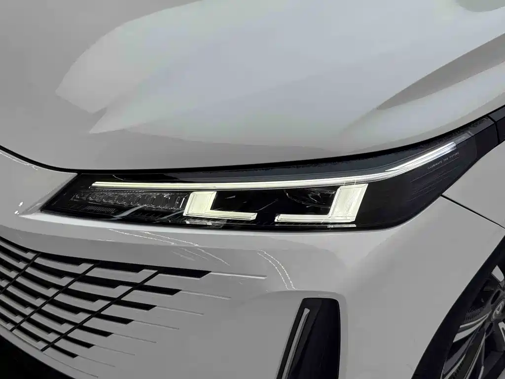 Changan Yida — миниатюра 8