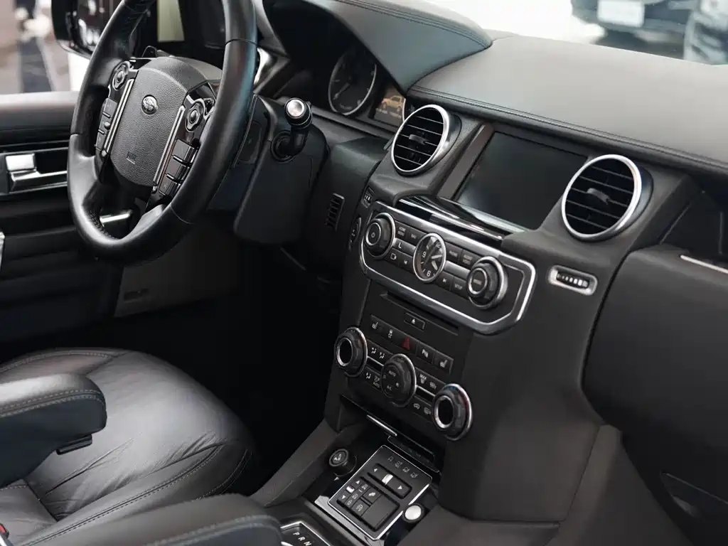 Land Rover Discovery 2014 3.0 SC V6 HSE Luxury