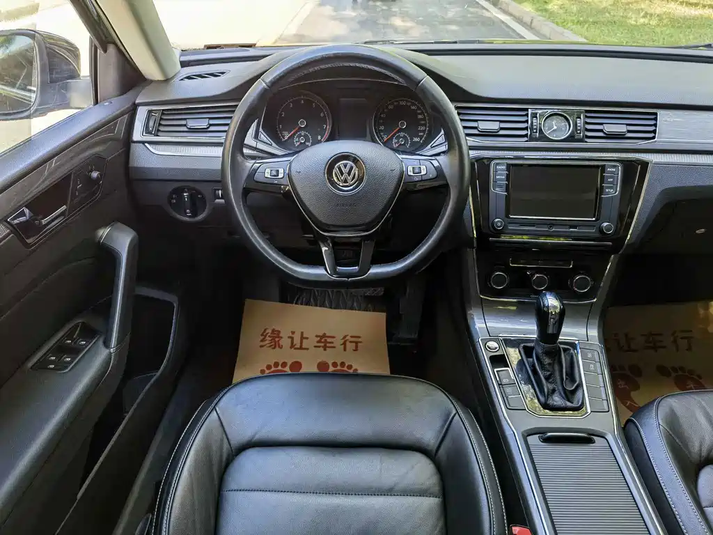 Volkswagen Passat — миниатюра 8