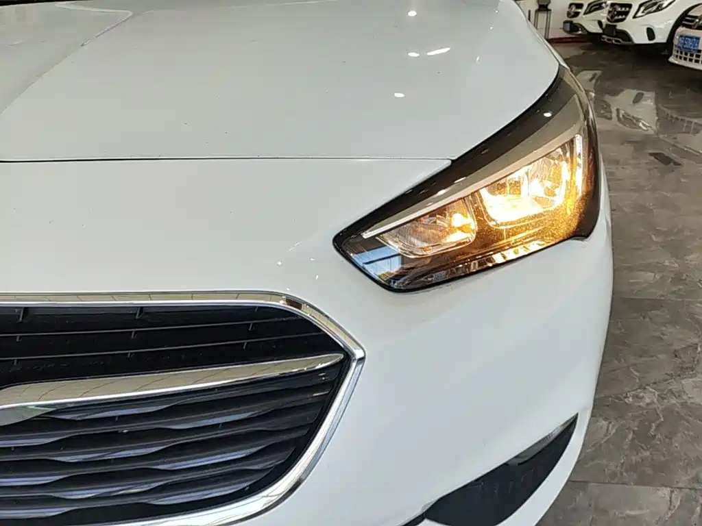 Buick Excelle — миниатюра 24